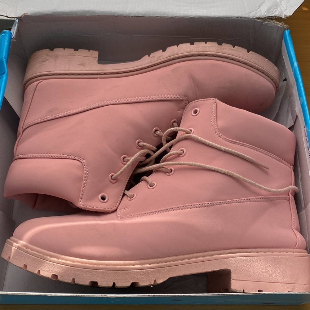 Rouge Pink Boots